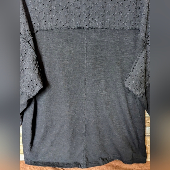 Terra & Sky Black W/Eyelet On Back & Sleeve Top - Picture 15 of 15